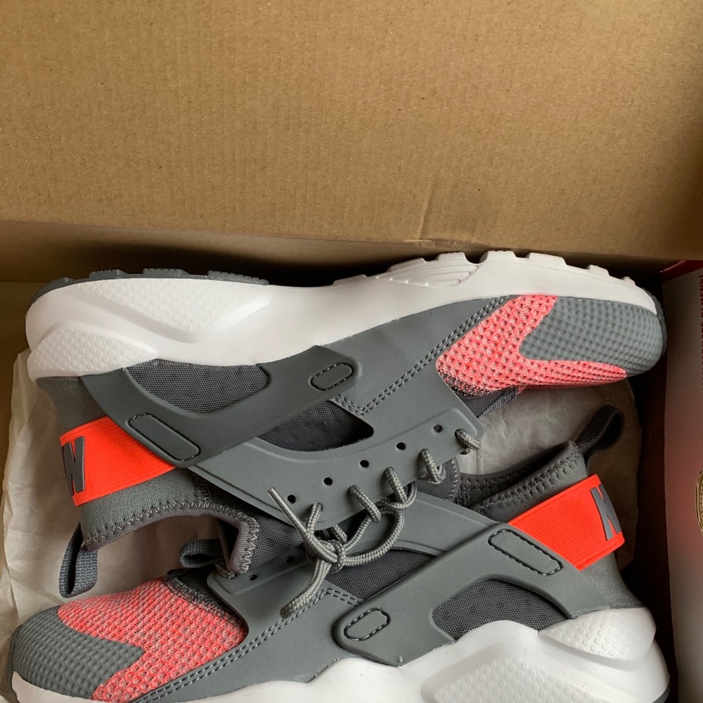 Brand new Nike Huaraches